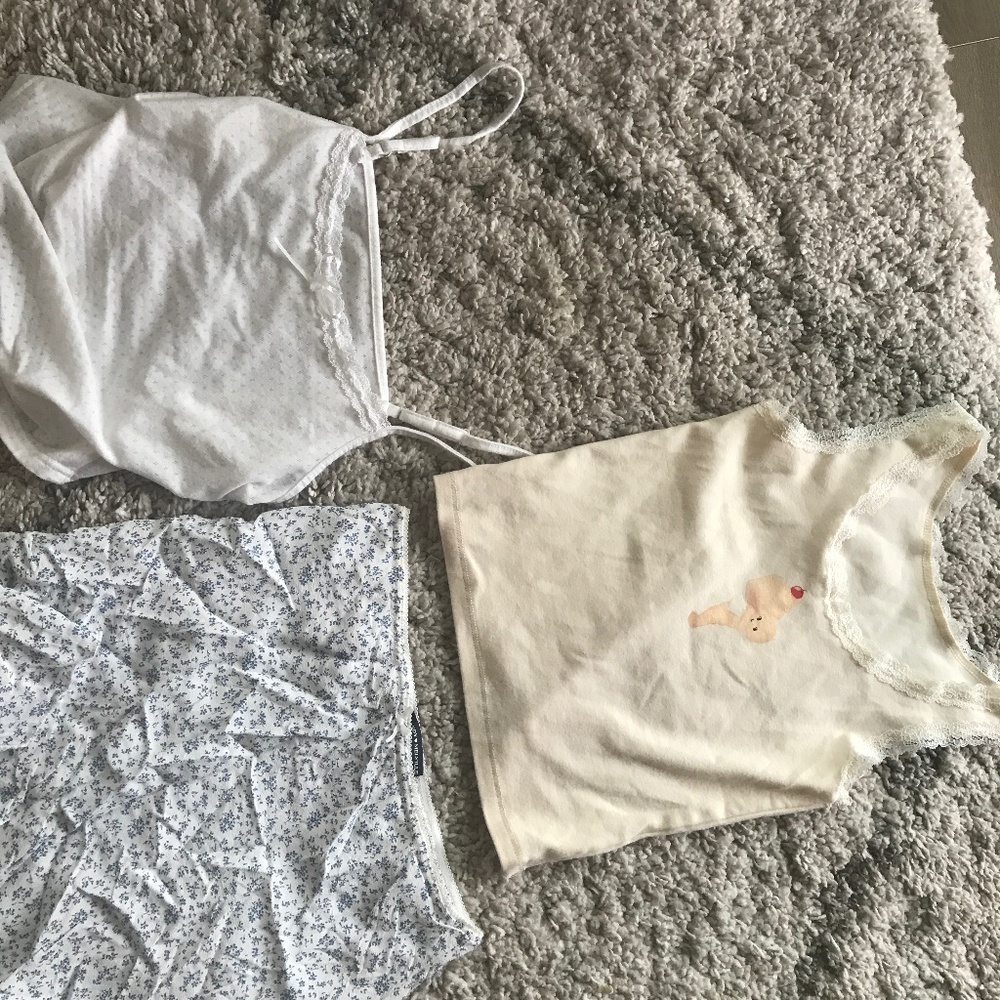 Brandi Melville ditsy skirt, doll tank top , and soft white crop tank